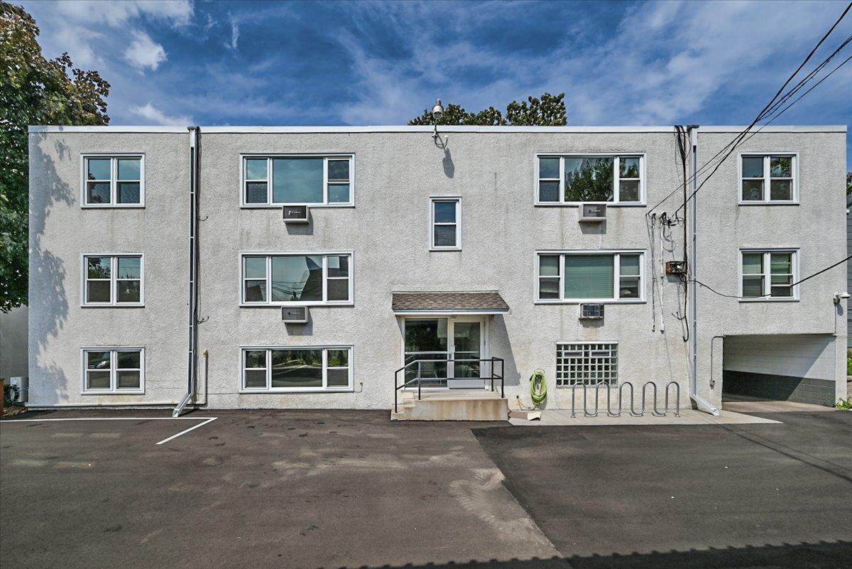 401 Ridgewood Avenue Unit: 203