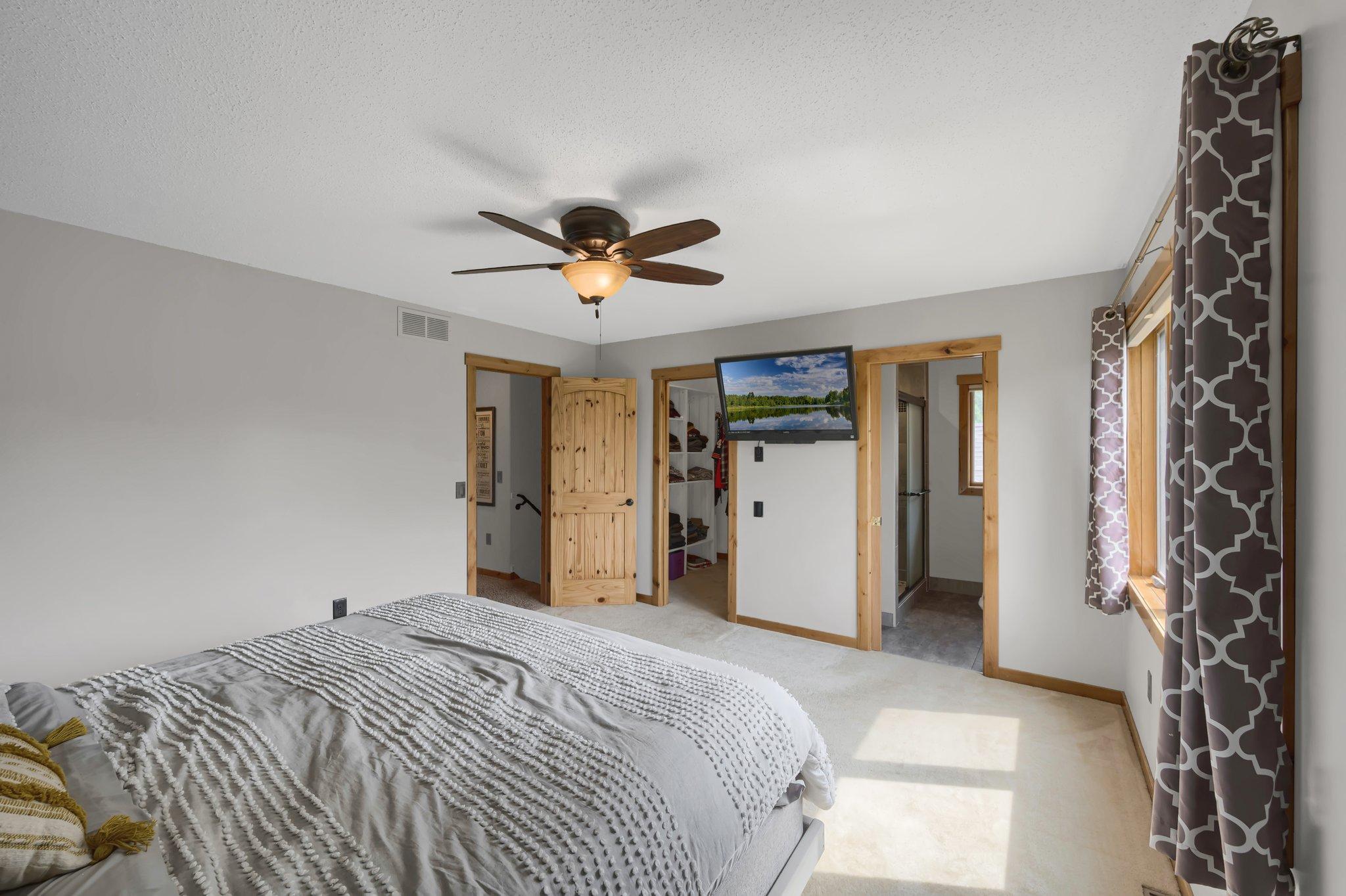 9865 Gilbert Avenue NE