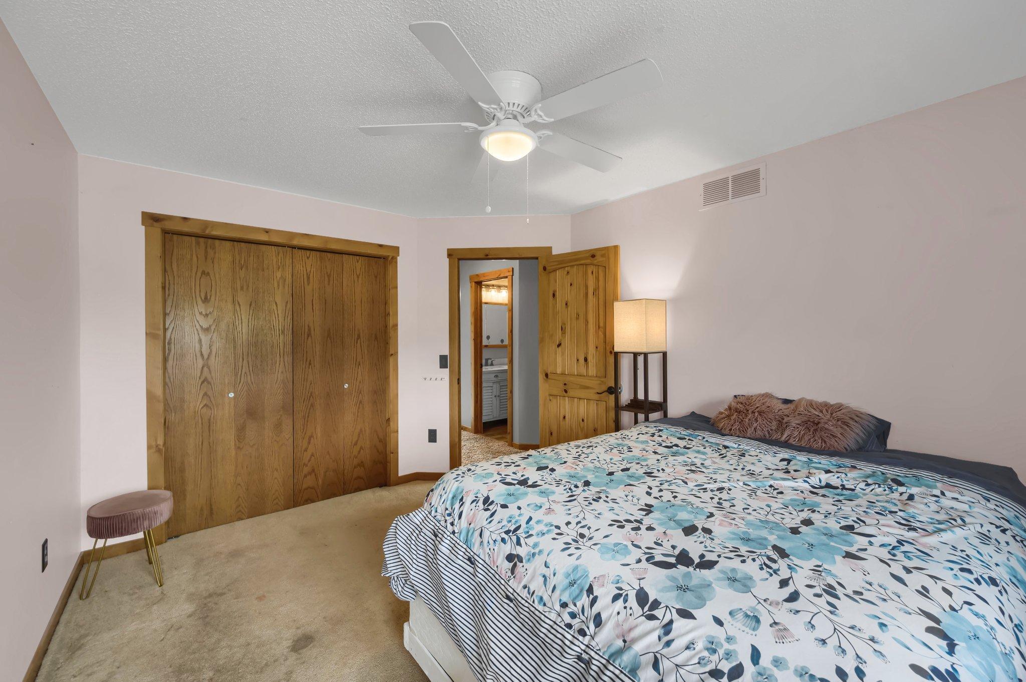 9865 Gilbert Avenue NE