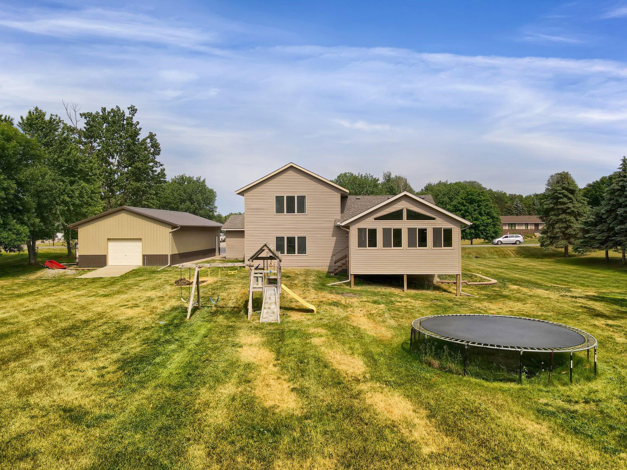 9865 Gilbert Avenue NE