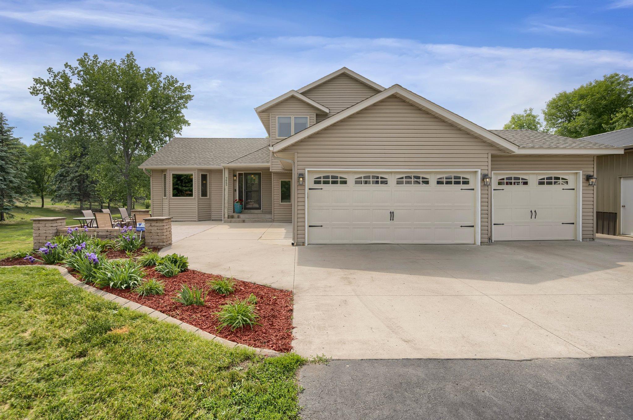 9865 Gilbert Avenue NE