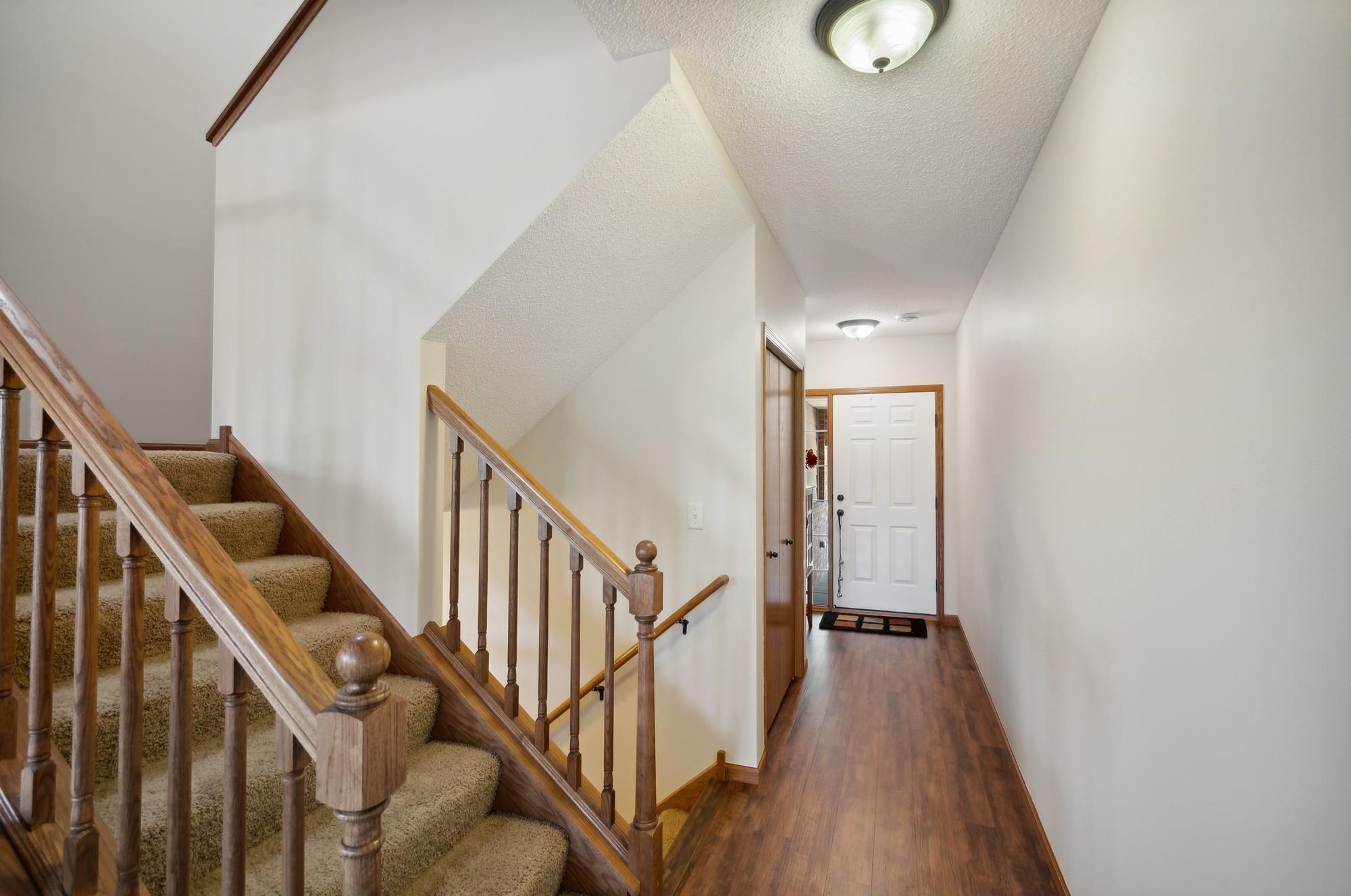 2595 Waterfall Way NW