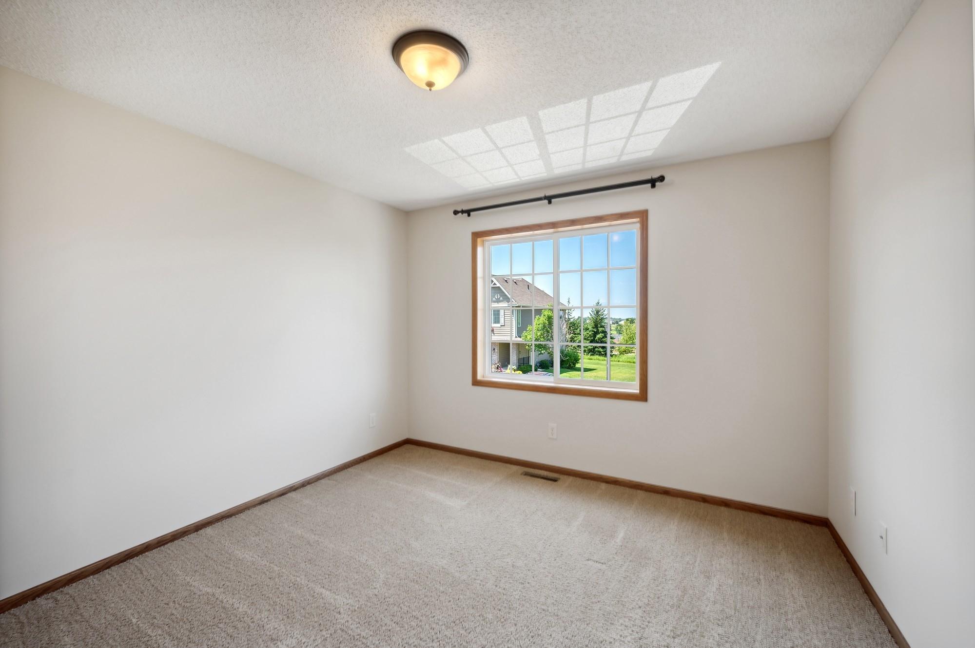 2595 Waterfall Way NW