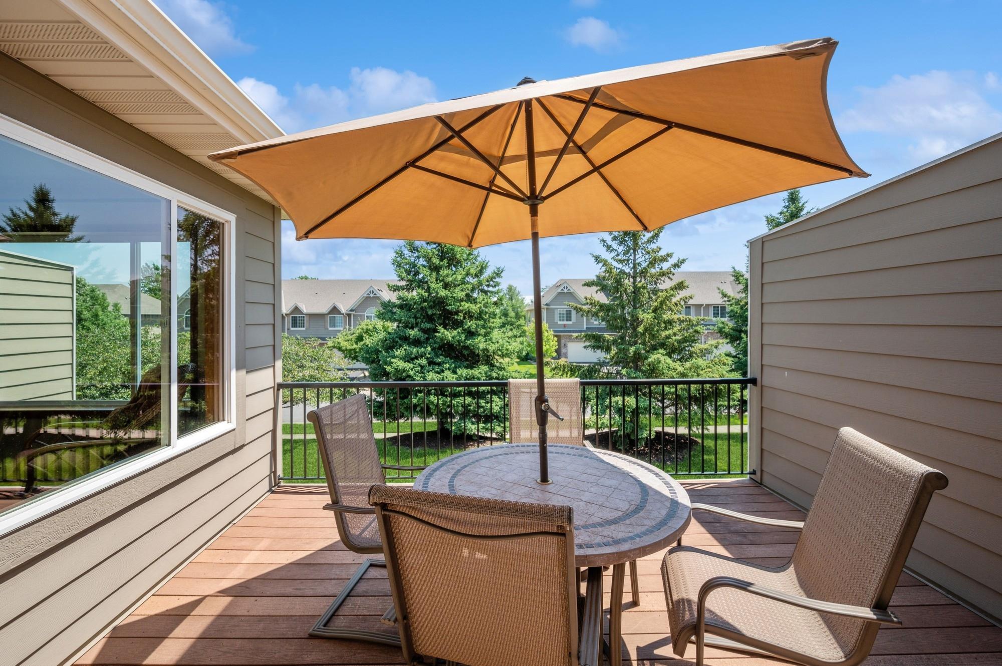 2595 Waterfall Way NW