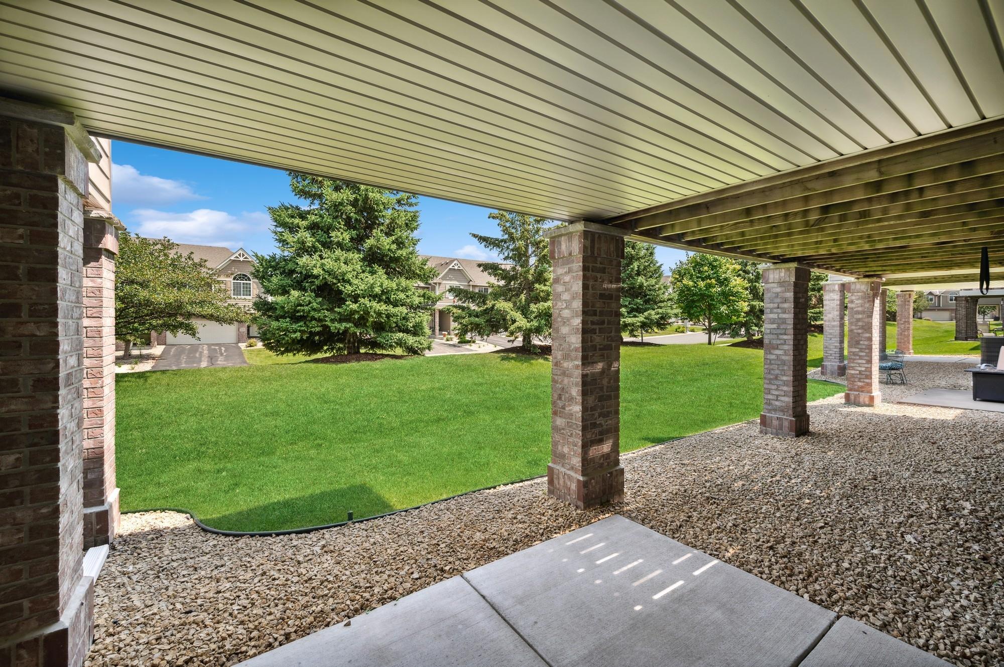 2595 Waterfall Way NW