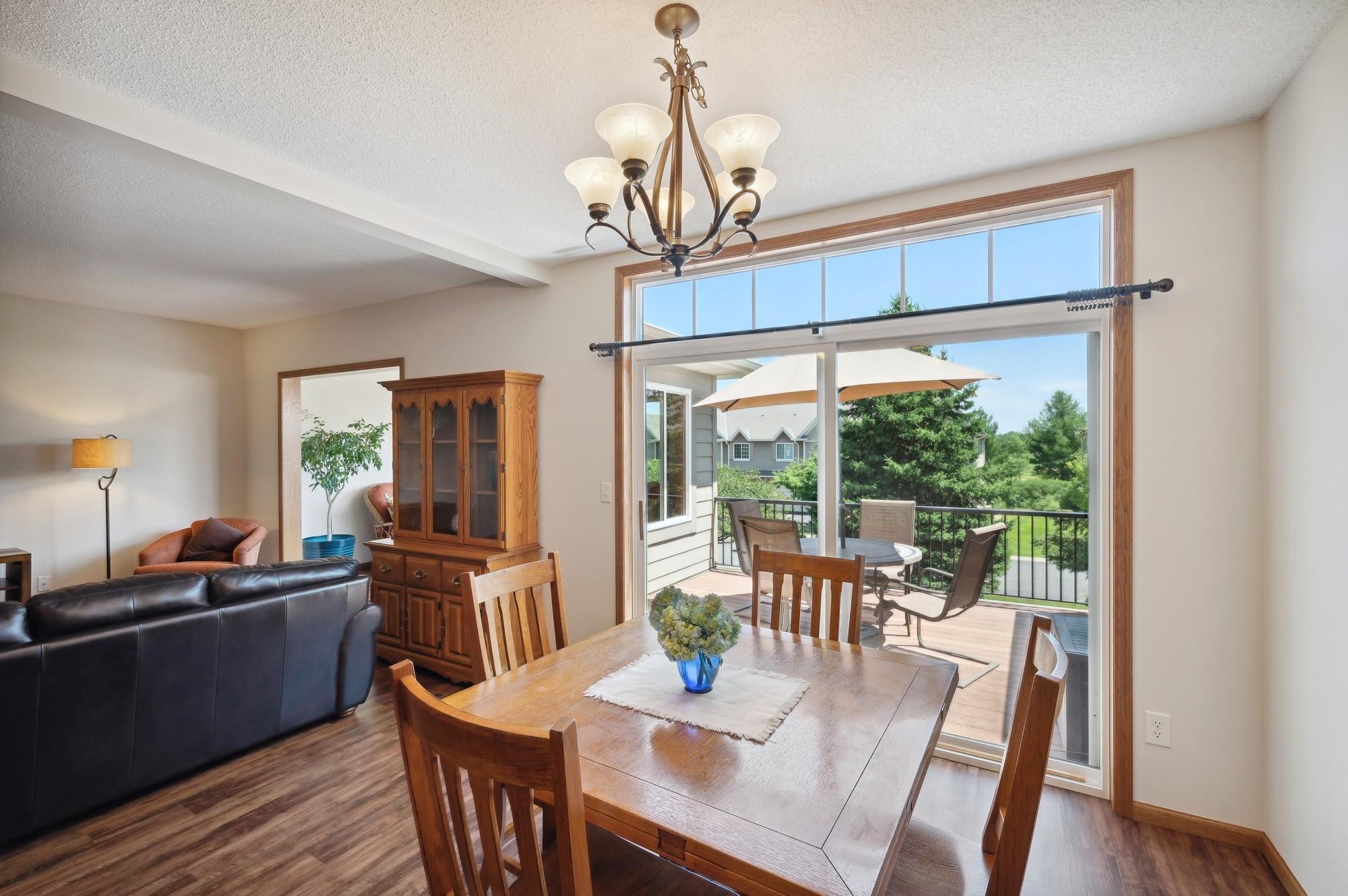 2595 Waterfall Way NW