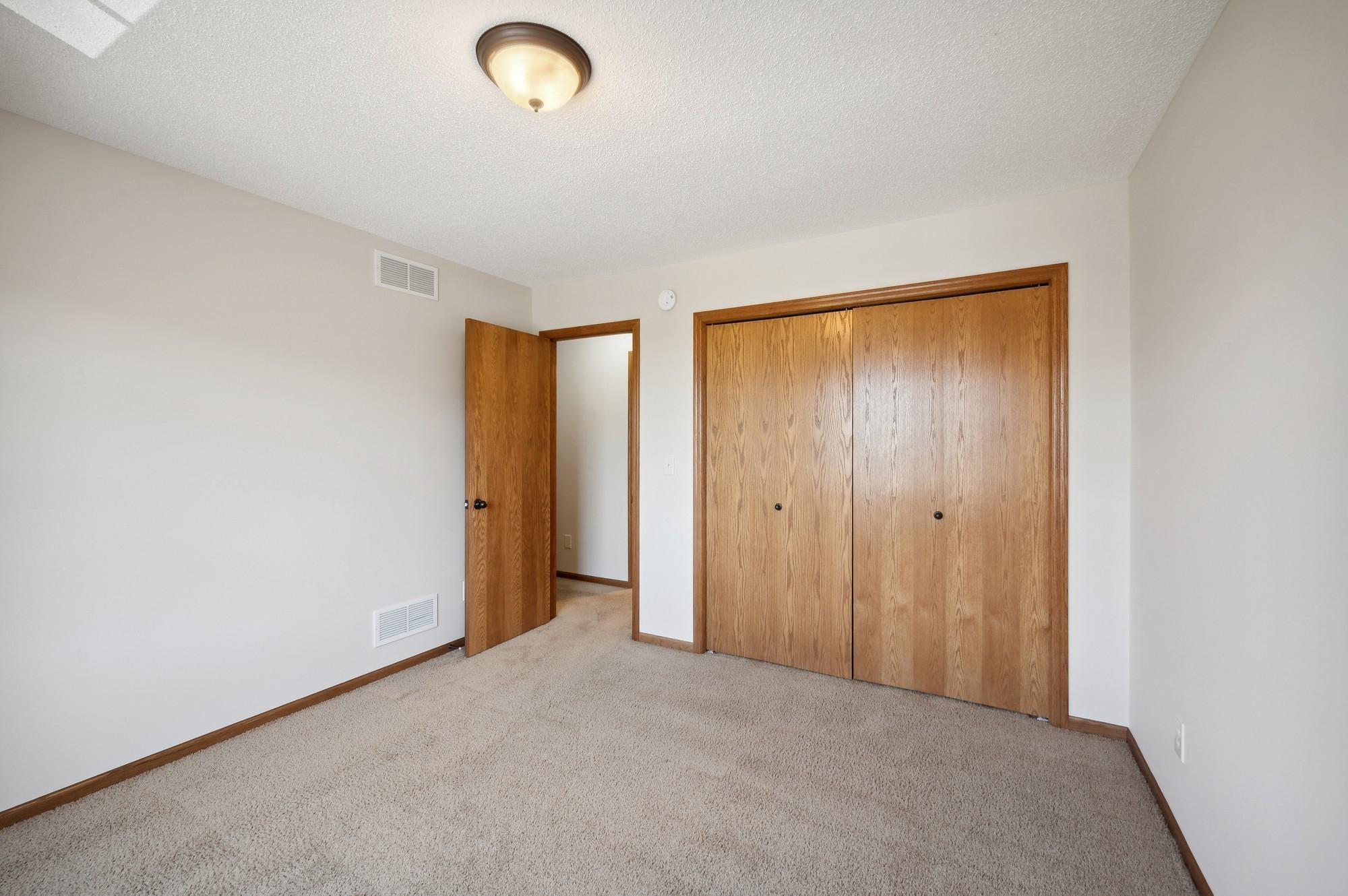 2595 Waterfall Way NW