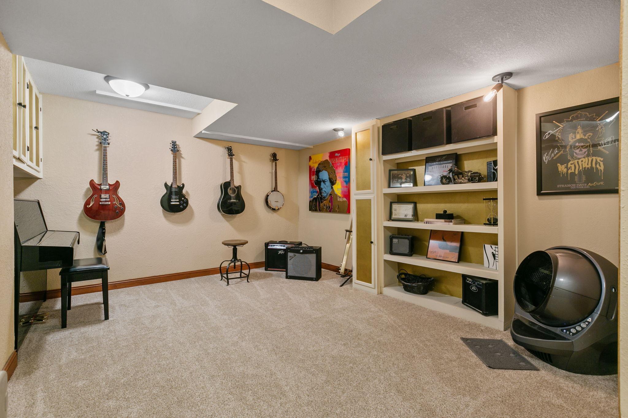 12504 Chippewa Lane