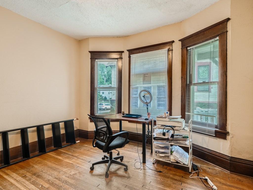 1048 Minnehaha Avenue E