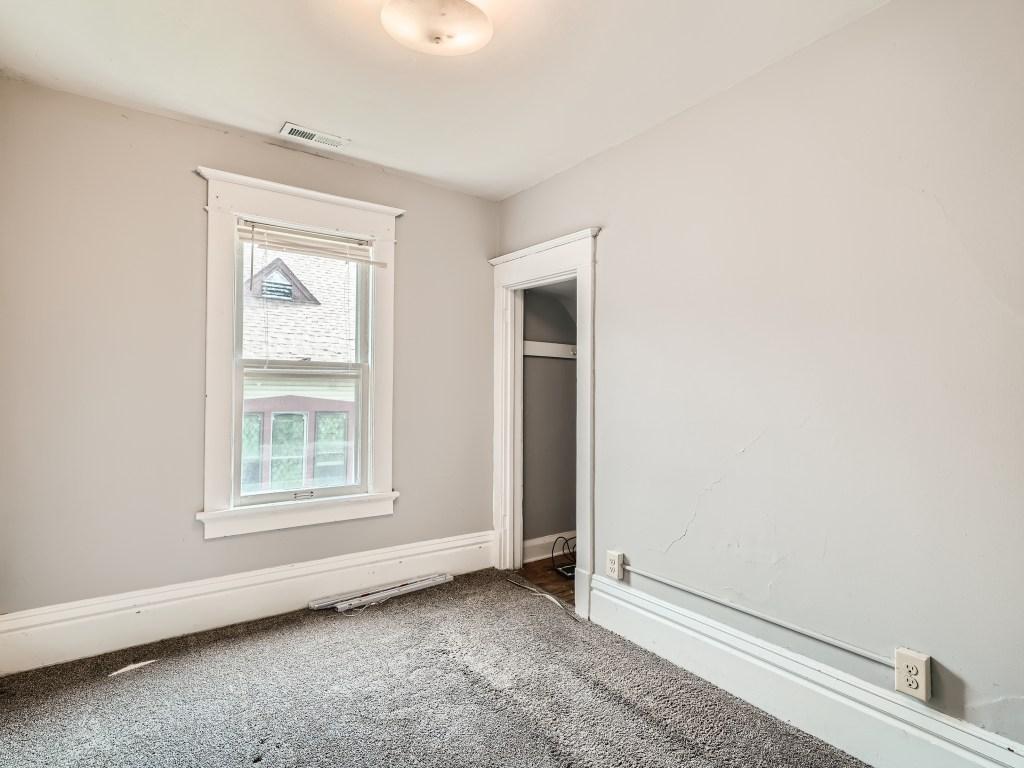 1048 Minnehaha Avenue E