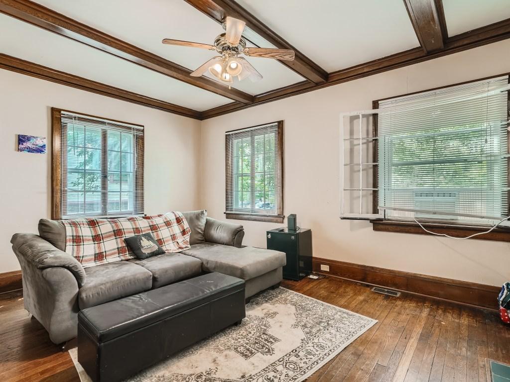 1048 Minnehaha Avenue E