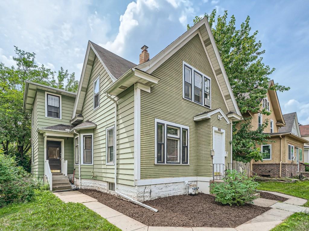 1048 Minnehaha Avenue E