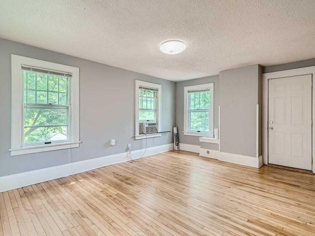 1048 Minnehaha Avenue E