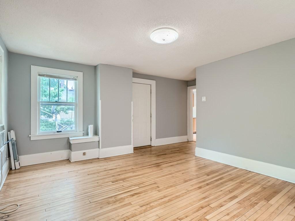 1048 Minnehaha Avenue E