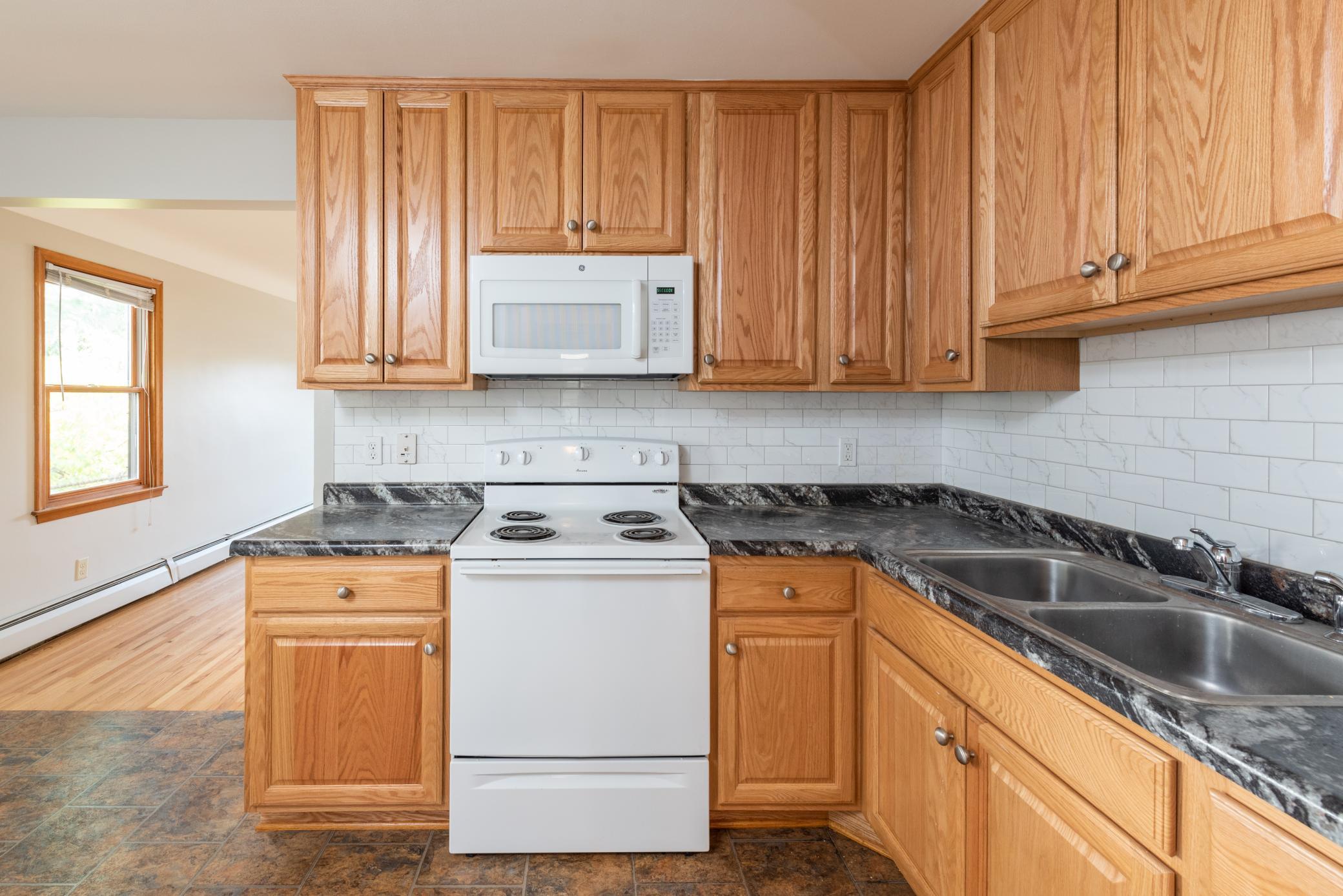 3252 Grand Avenue S Unit: 2