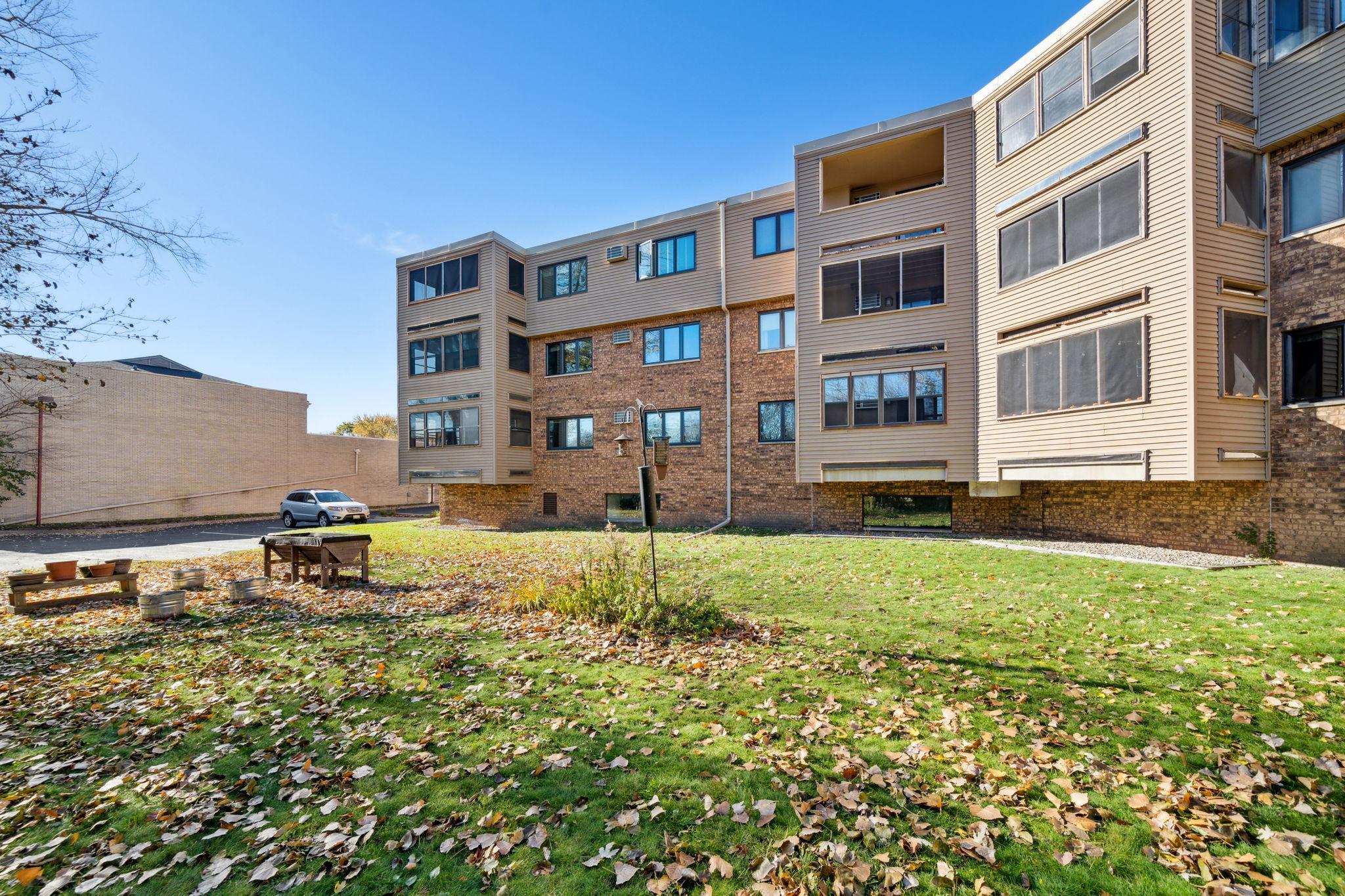 1034 Cleveland Avenue S Unit: 107