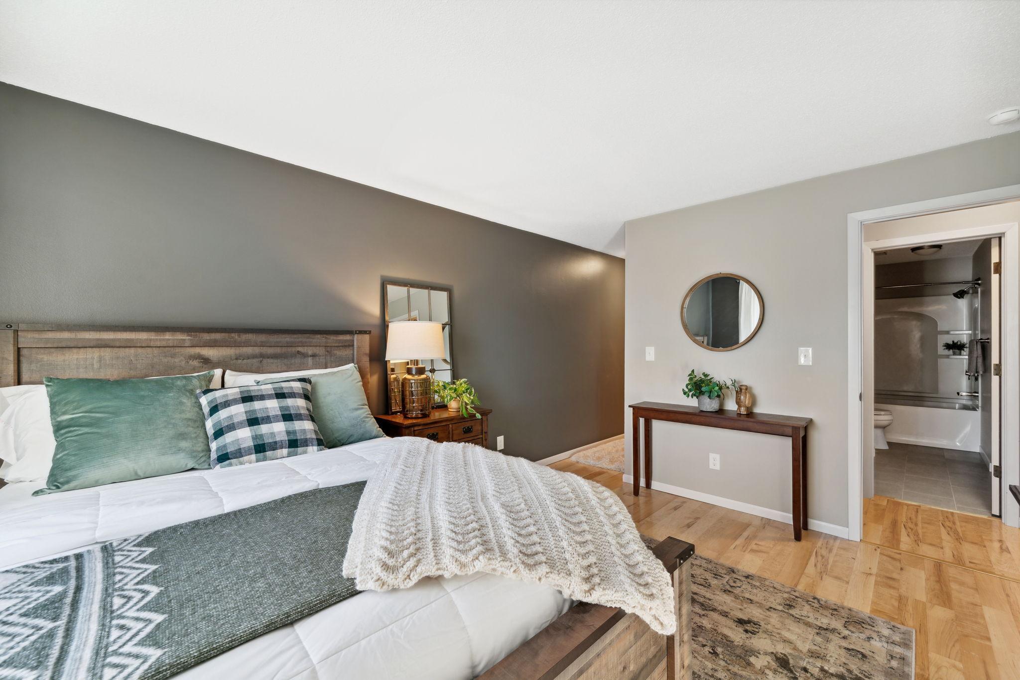 1034 Cleveland Avenue S Unit: 107