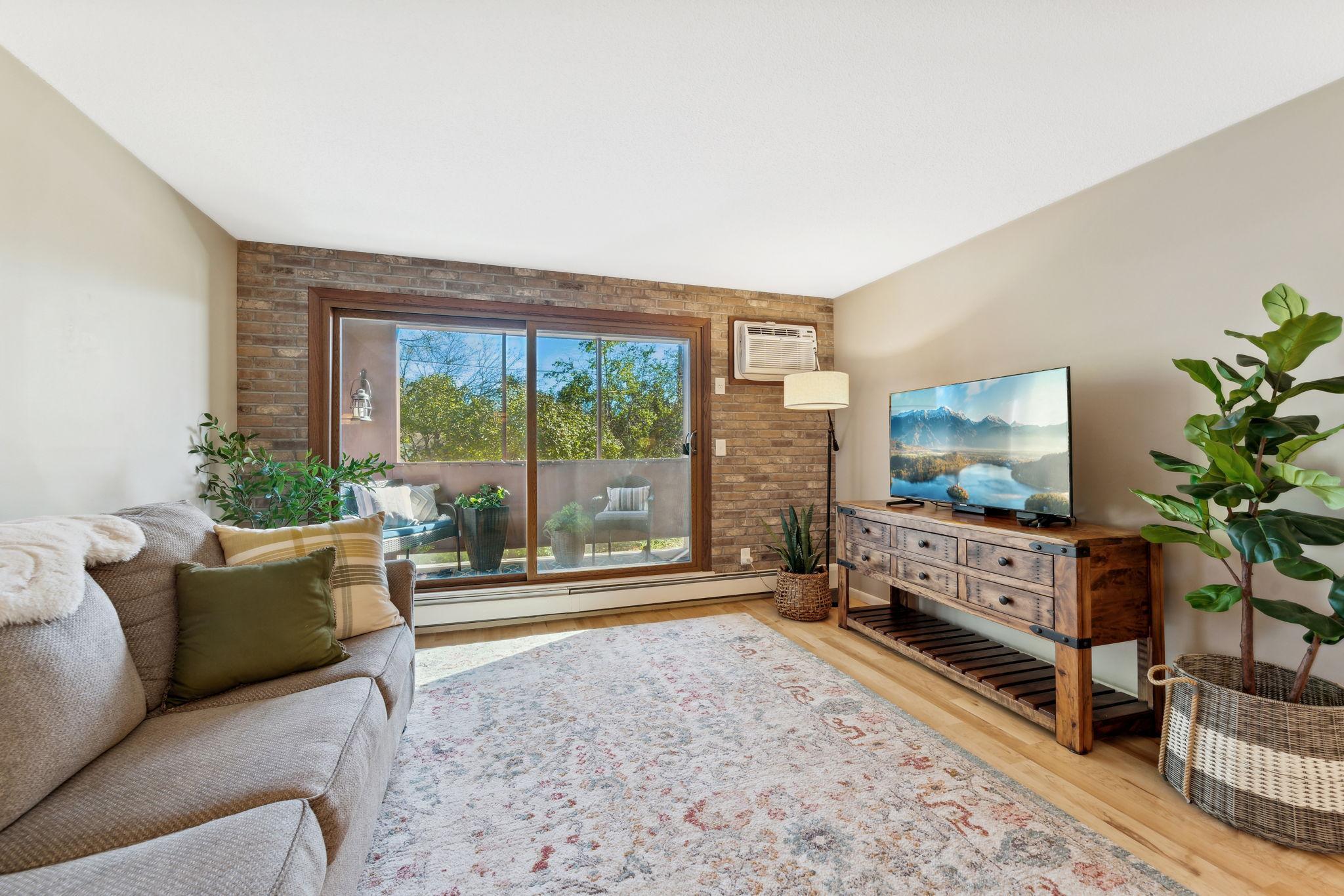 1034 Cleveland Avenue S Unit: 107