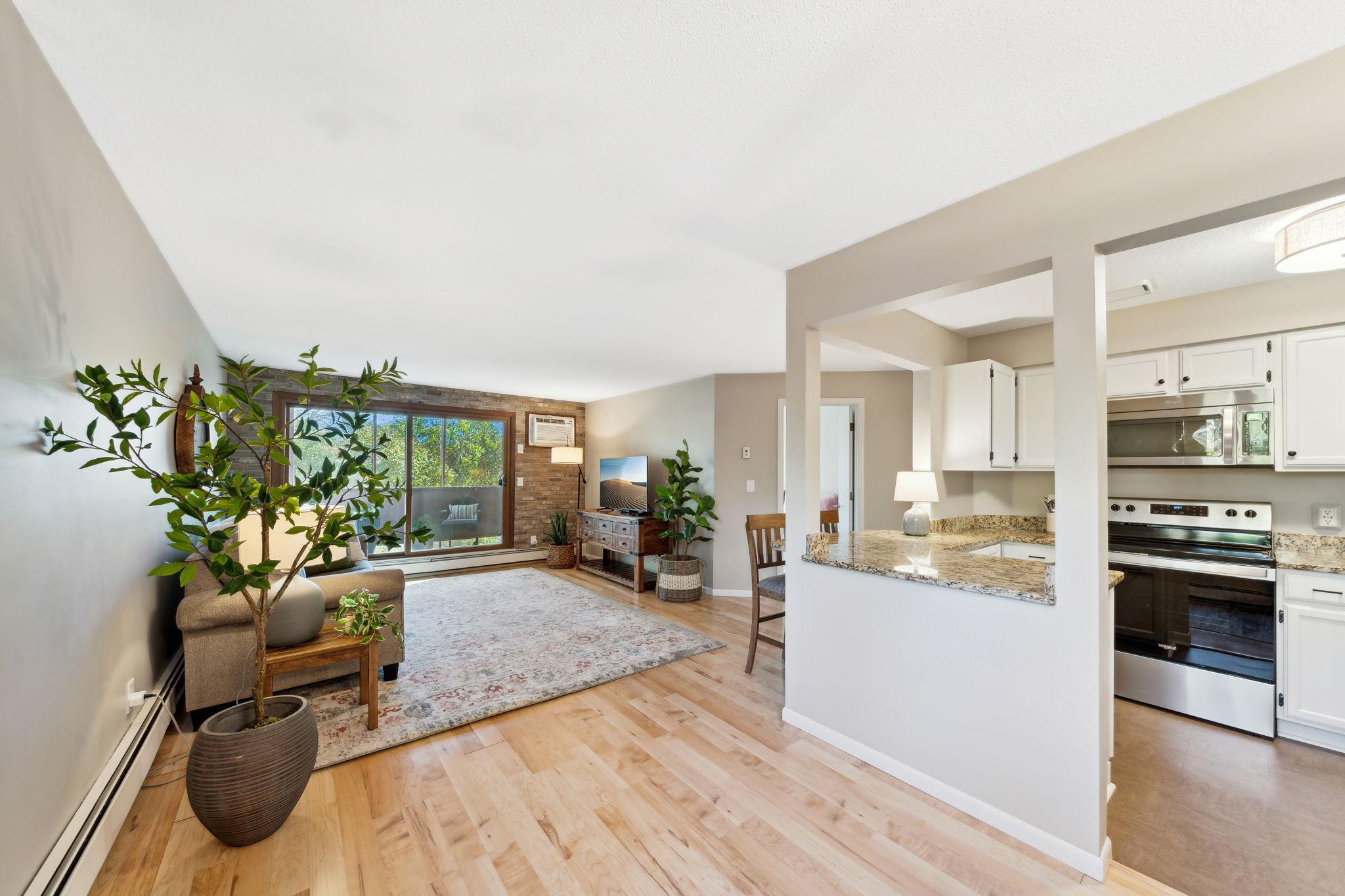 1034 Cleveland Avenue S Unit: 107