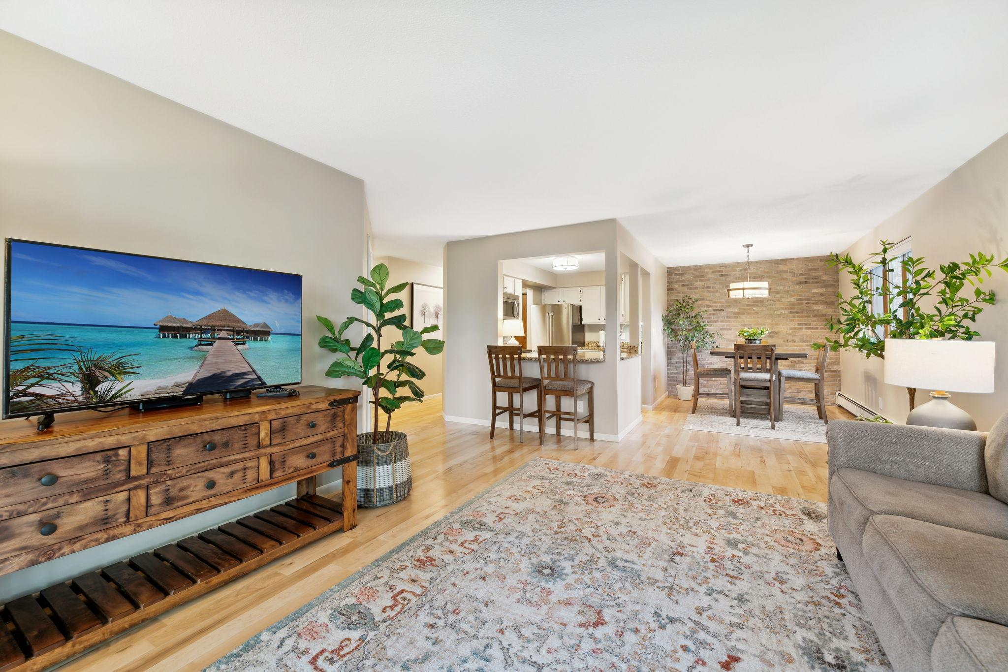 1034 Cleveland Avenue S Unit: 107