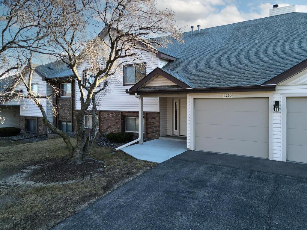 4236 Magnolia Lane N