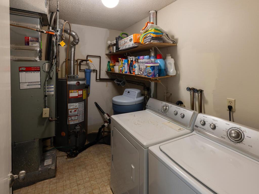 4236 Magnolia Lane N