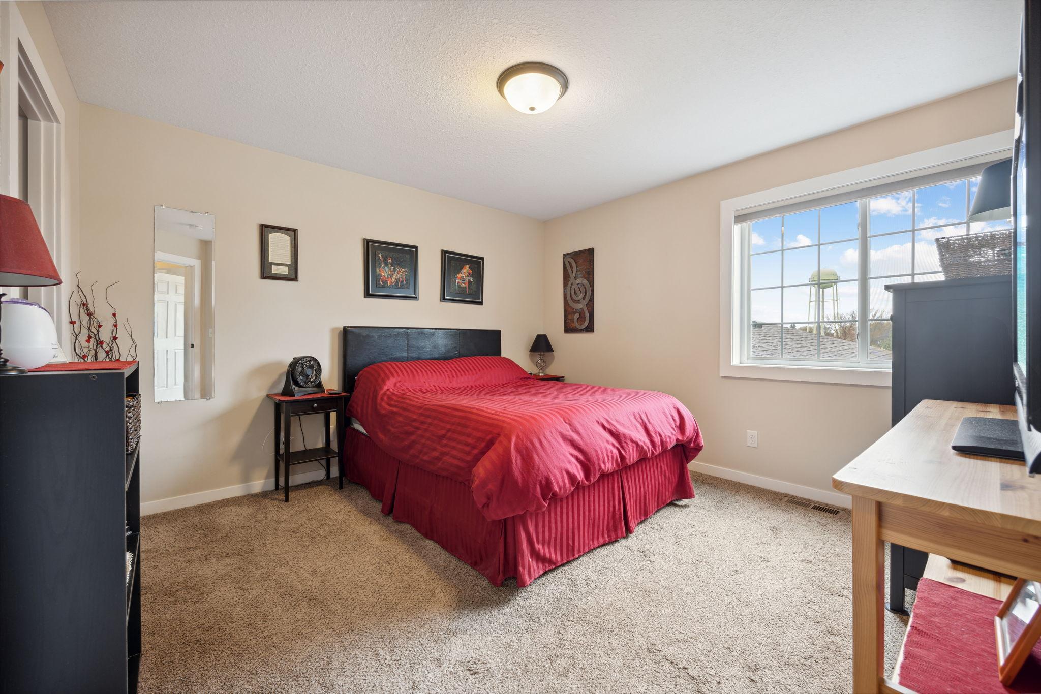 1404 Baldwin Avenue N