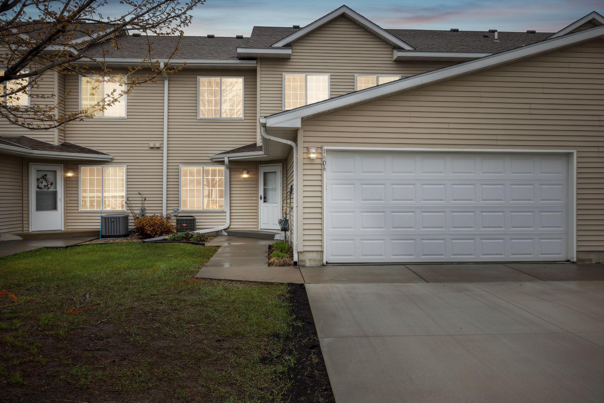 1404 Baldwin Avenue N