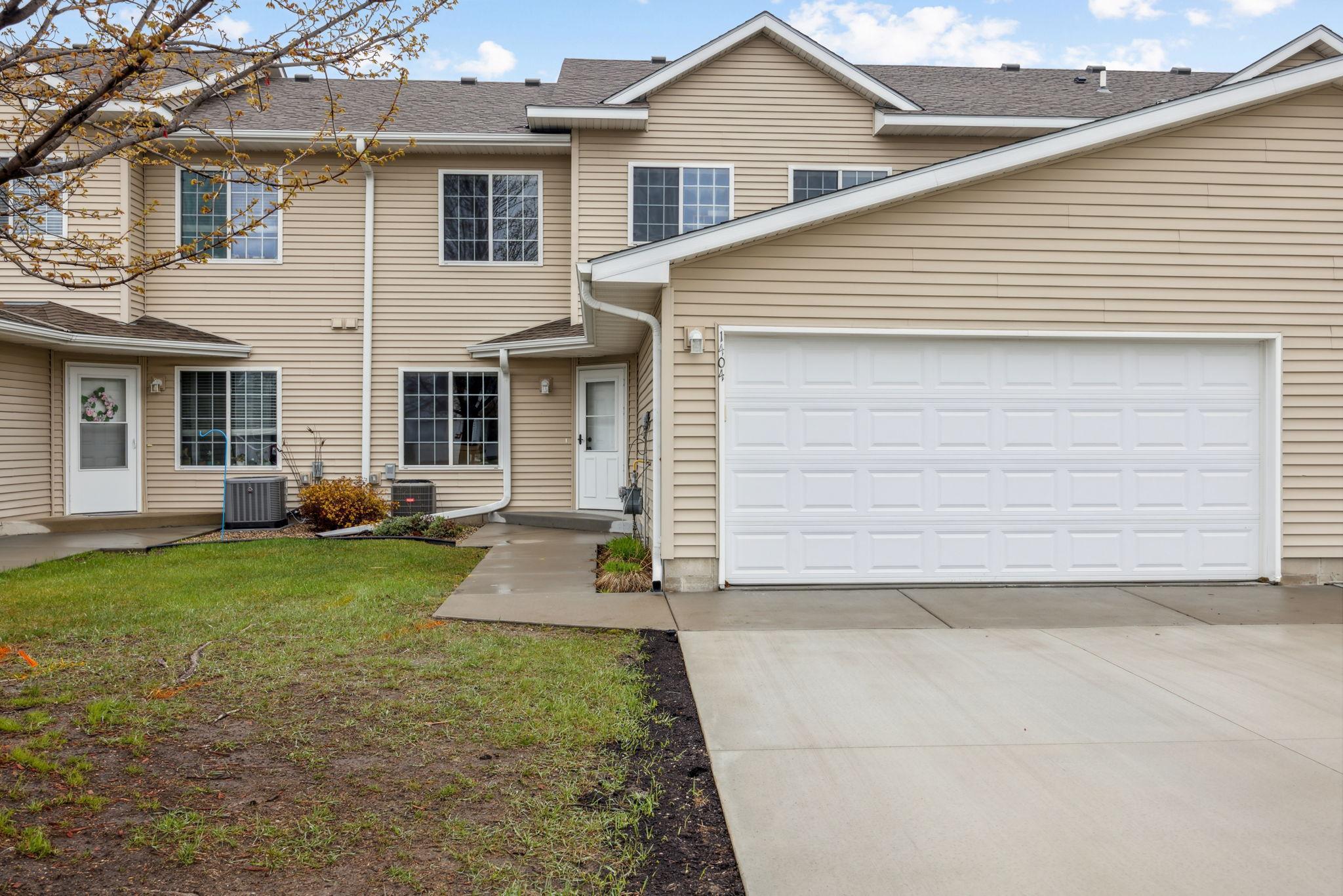 1404 Baldwin Avenue N