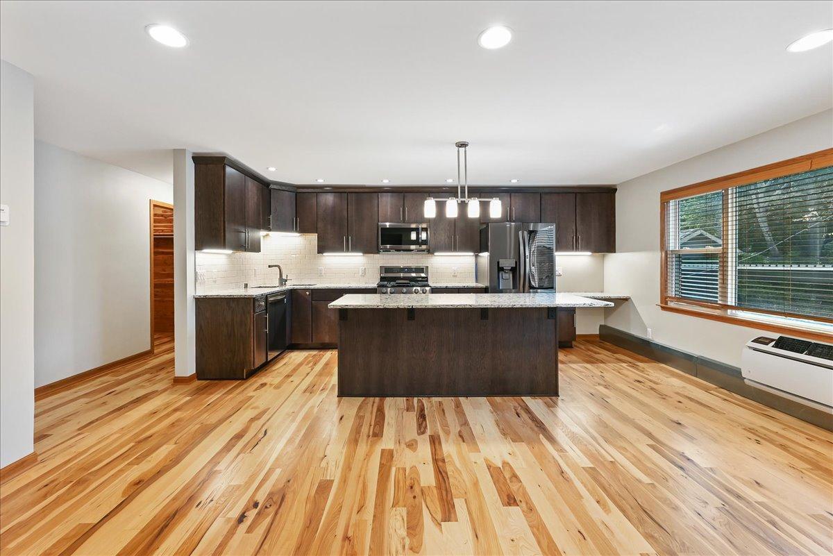 401 Ridgewood Avenue Unit: 102