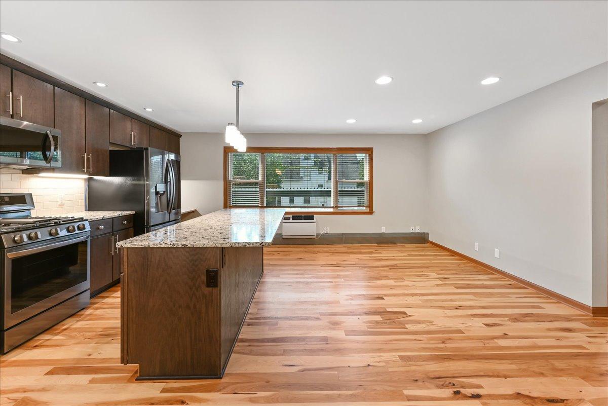 401 Ridgewood Avenue Unit: 102