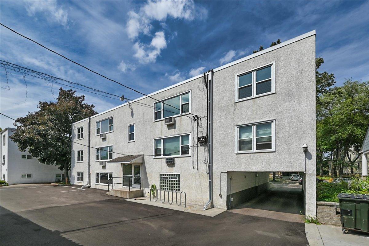 401 Ridgewood Avenue Unit: 102