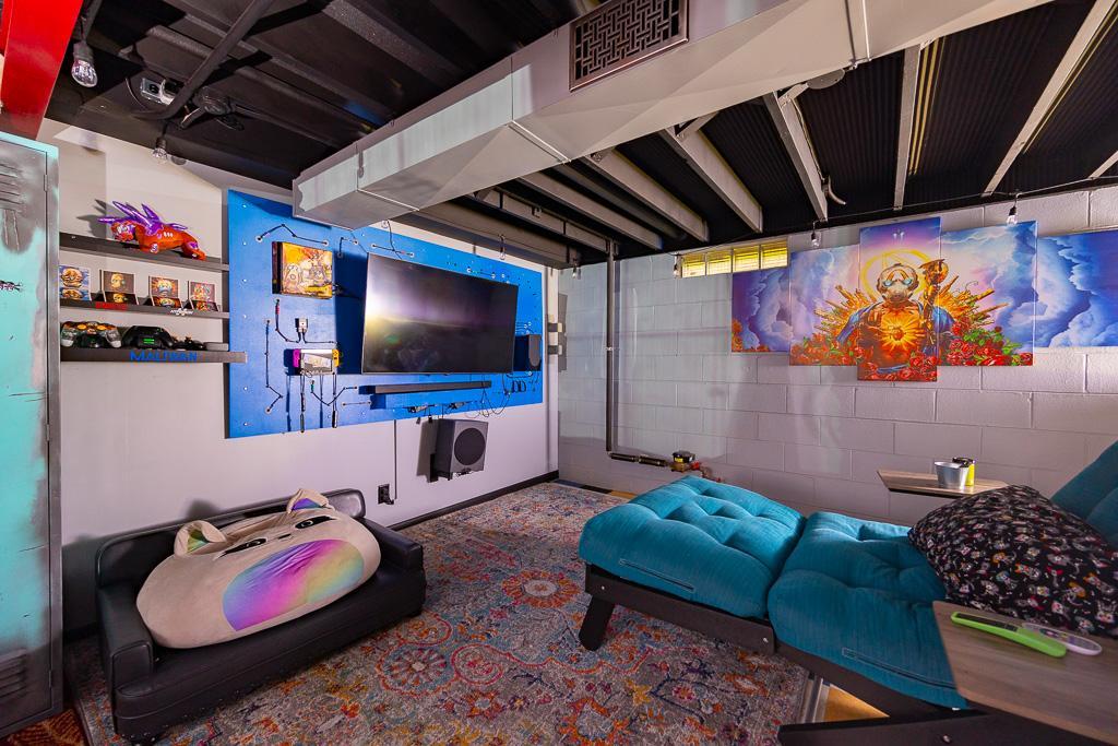 1585 Old Hudson Road