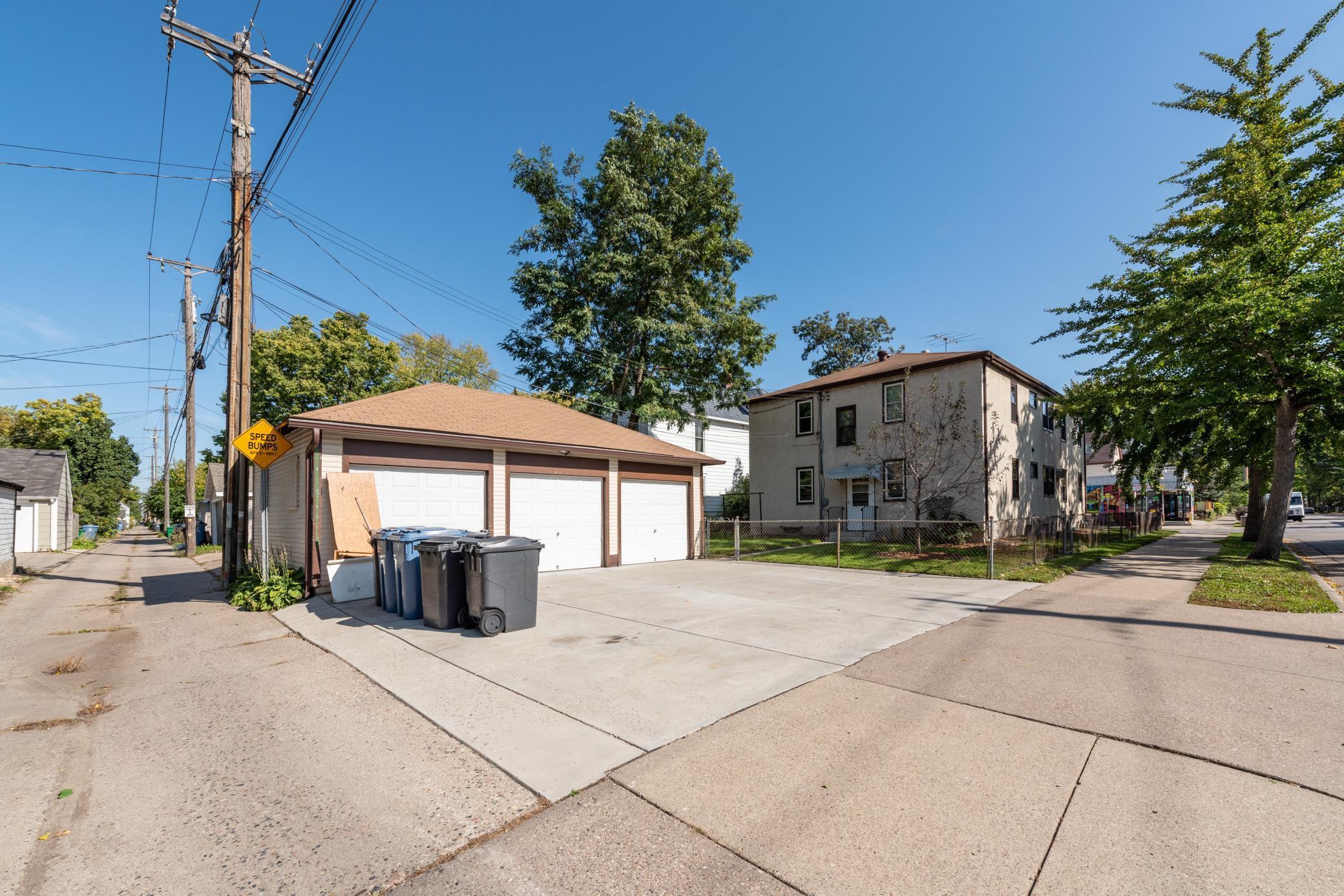 3252 Grand Avenue S Unit: 3