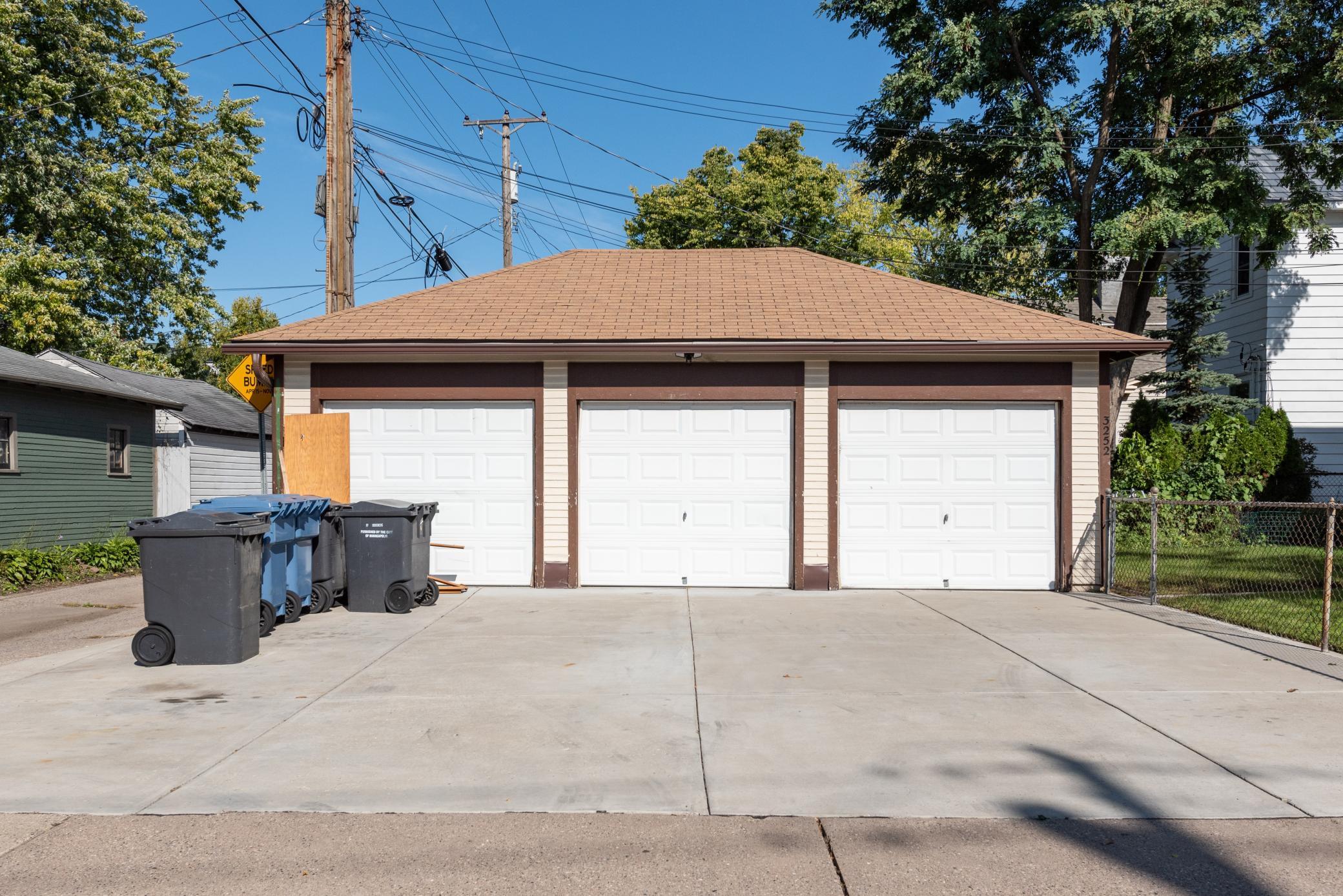 3252 Grand Avenue S Unit: 3