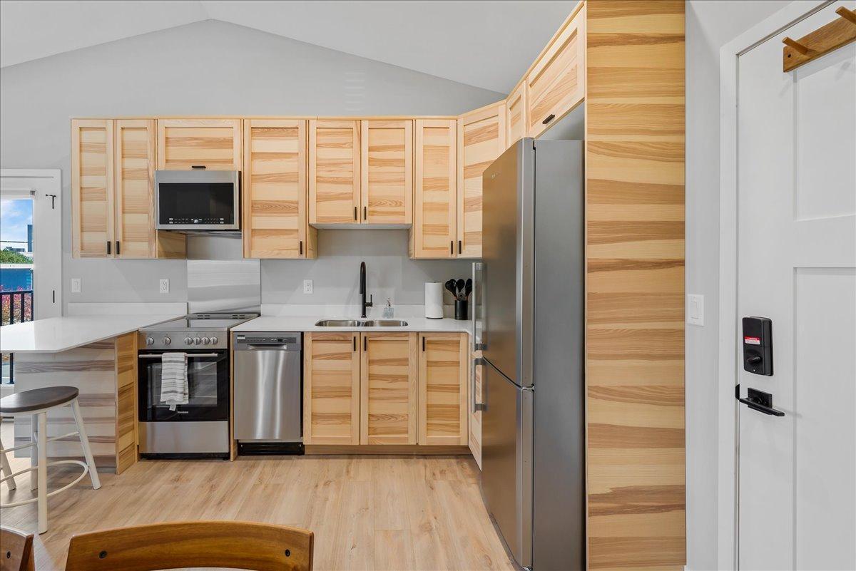 106 Douglas Street Unit: A