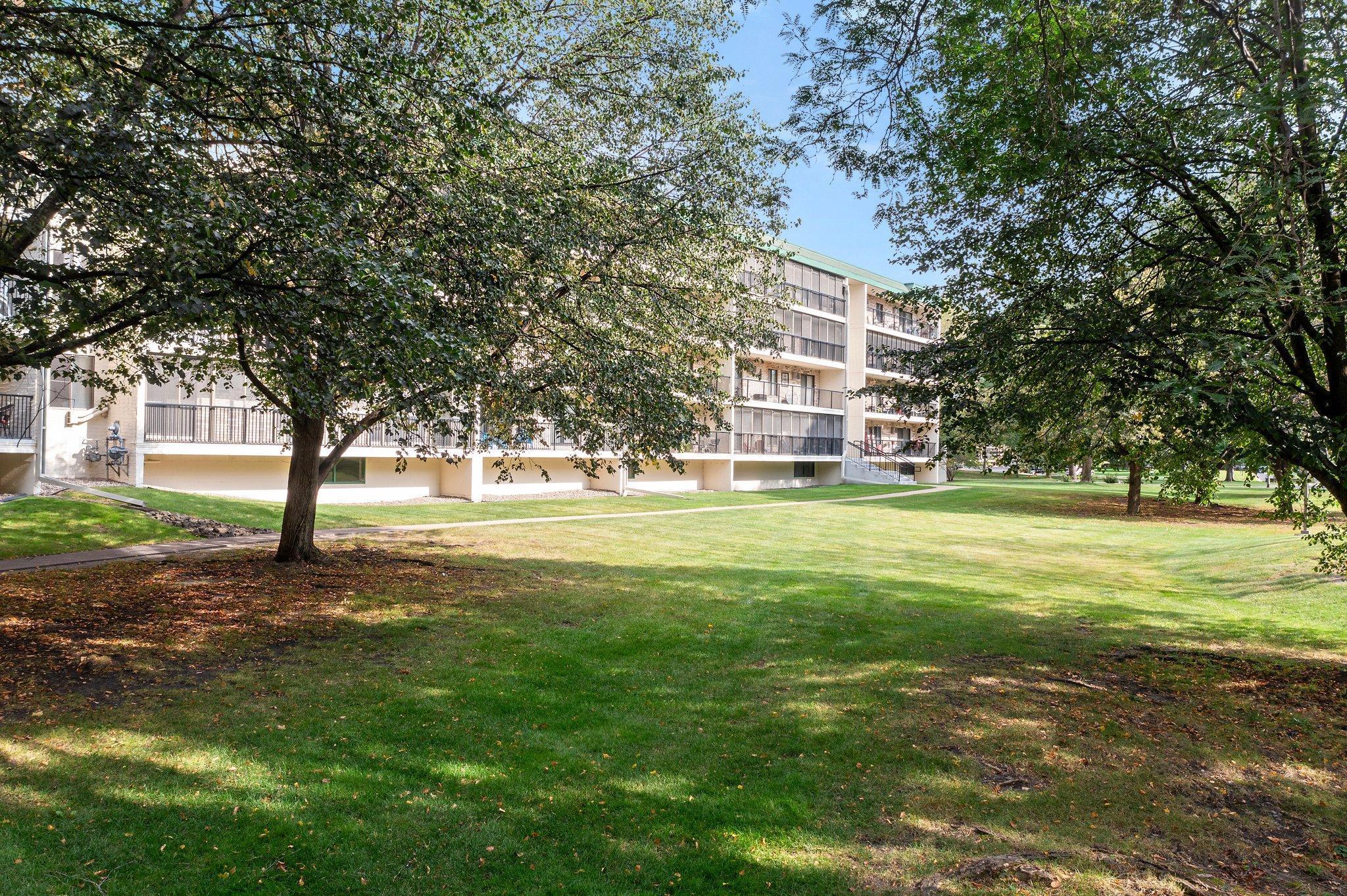 10501 Cedar Lake Road Unit: 312