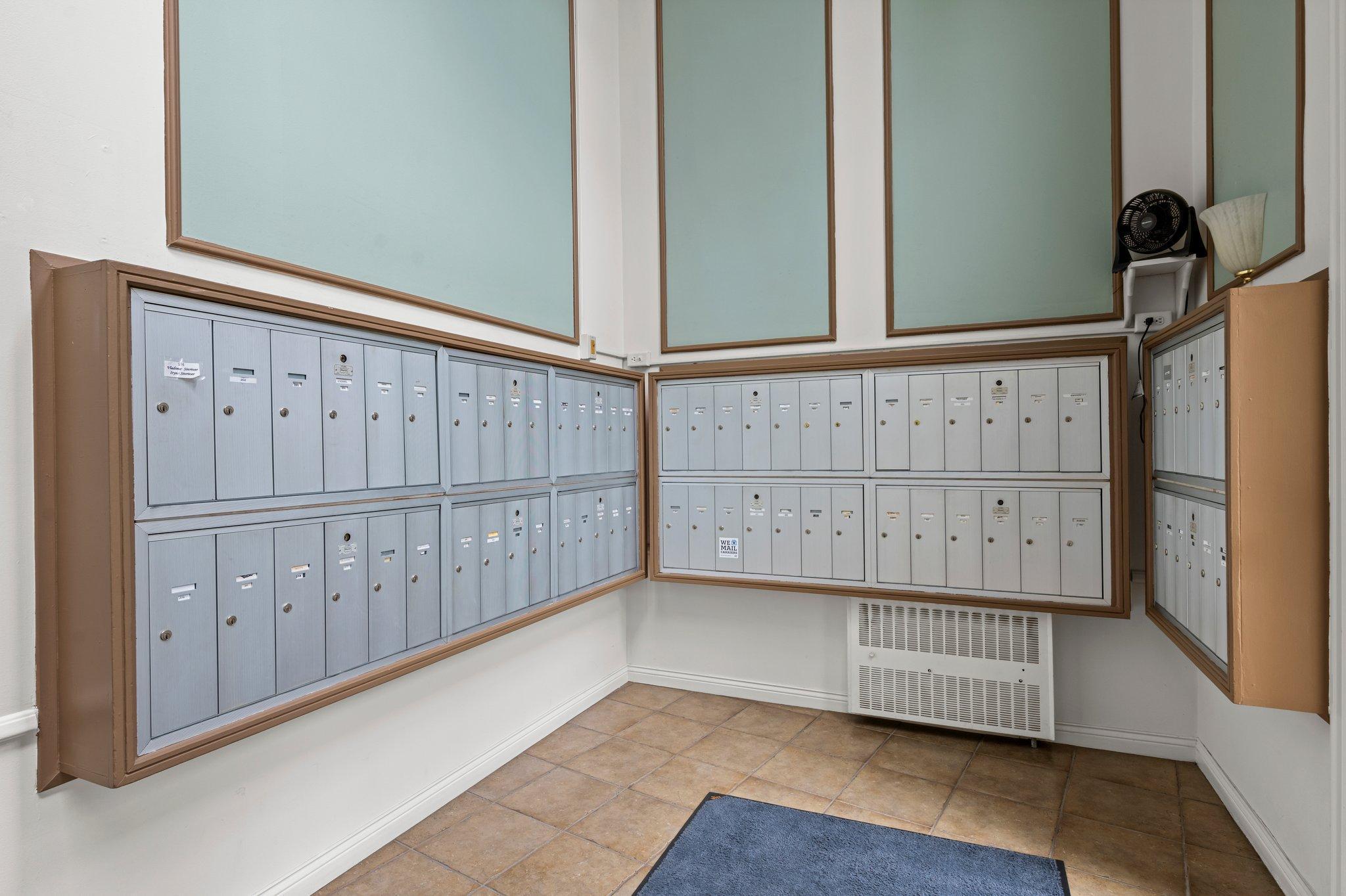 10501 Cedar Lake Road Unit: 312