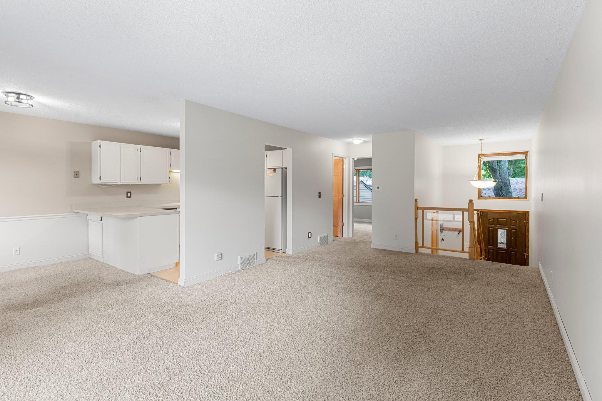 242 W Eagle Lake Drive