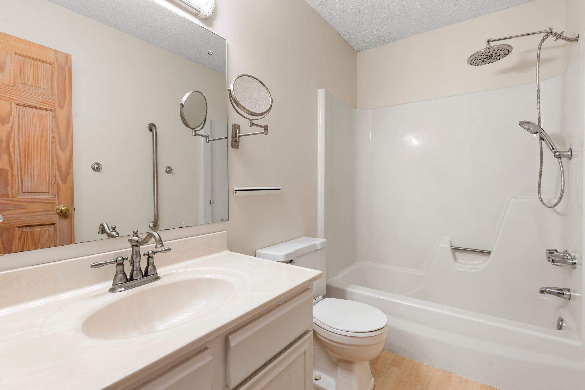 242 W Eagle Lake Drive