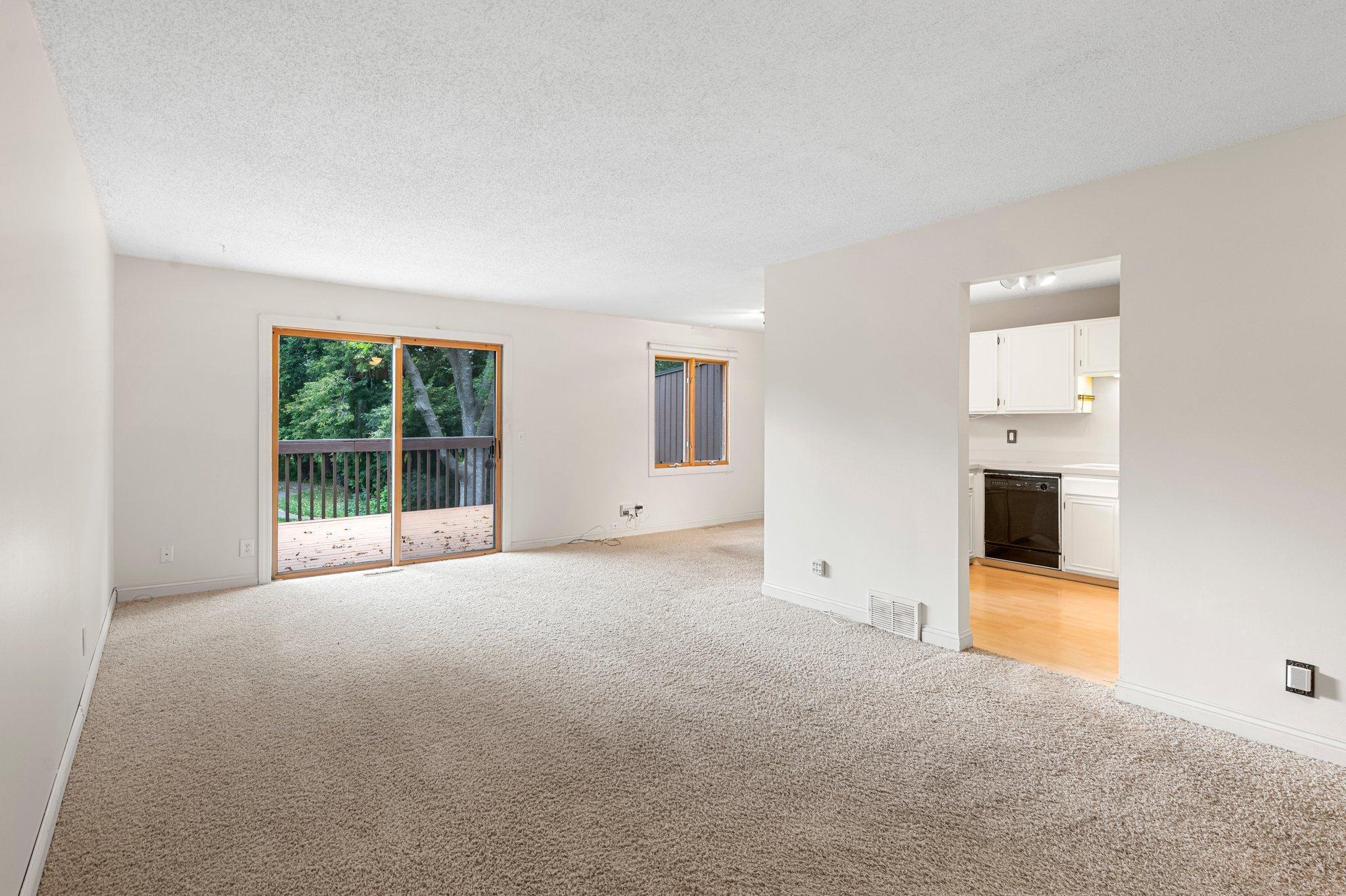 242 W Eagle Lake Drive