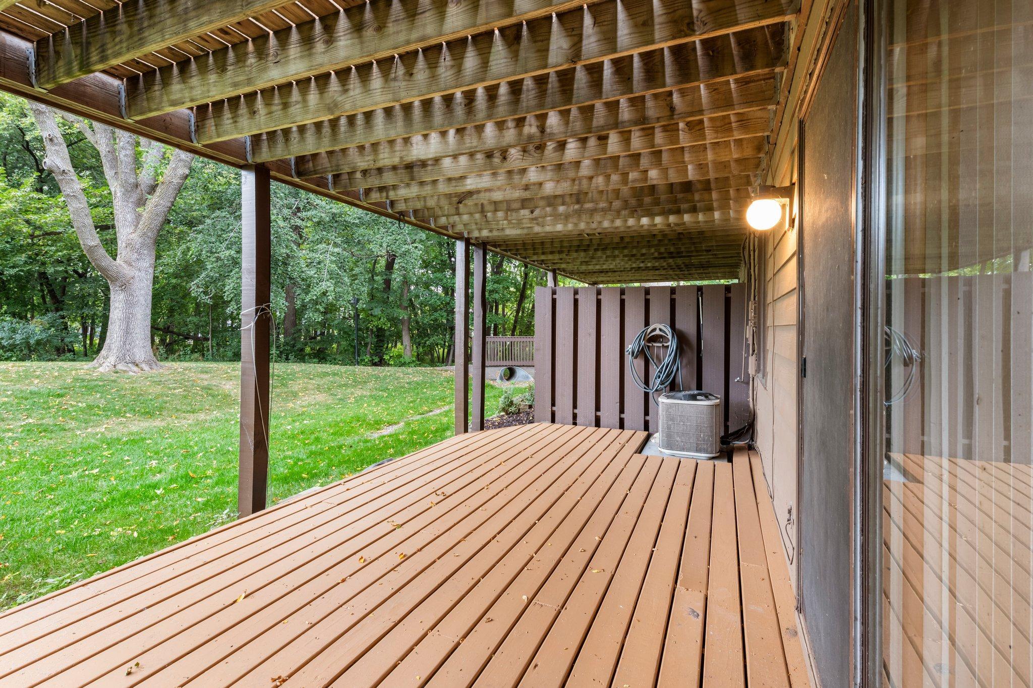 242 W Eagle Lake Drive