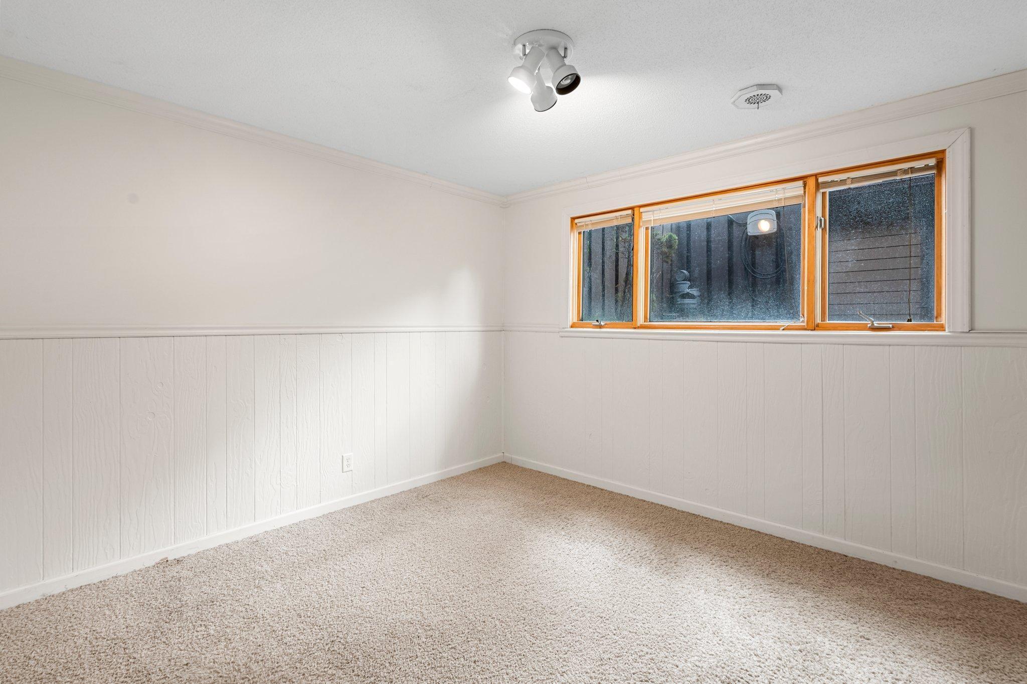 242 W Eagle Lake Drive