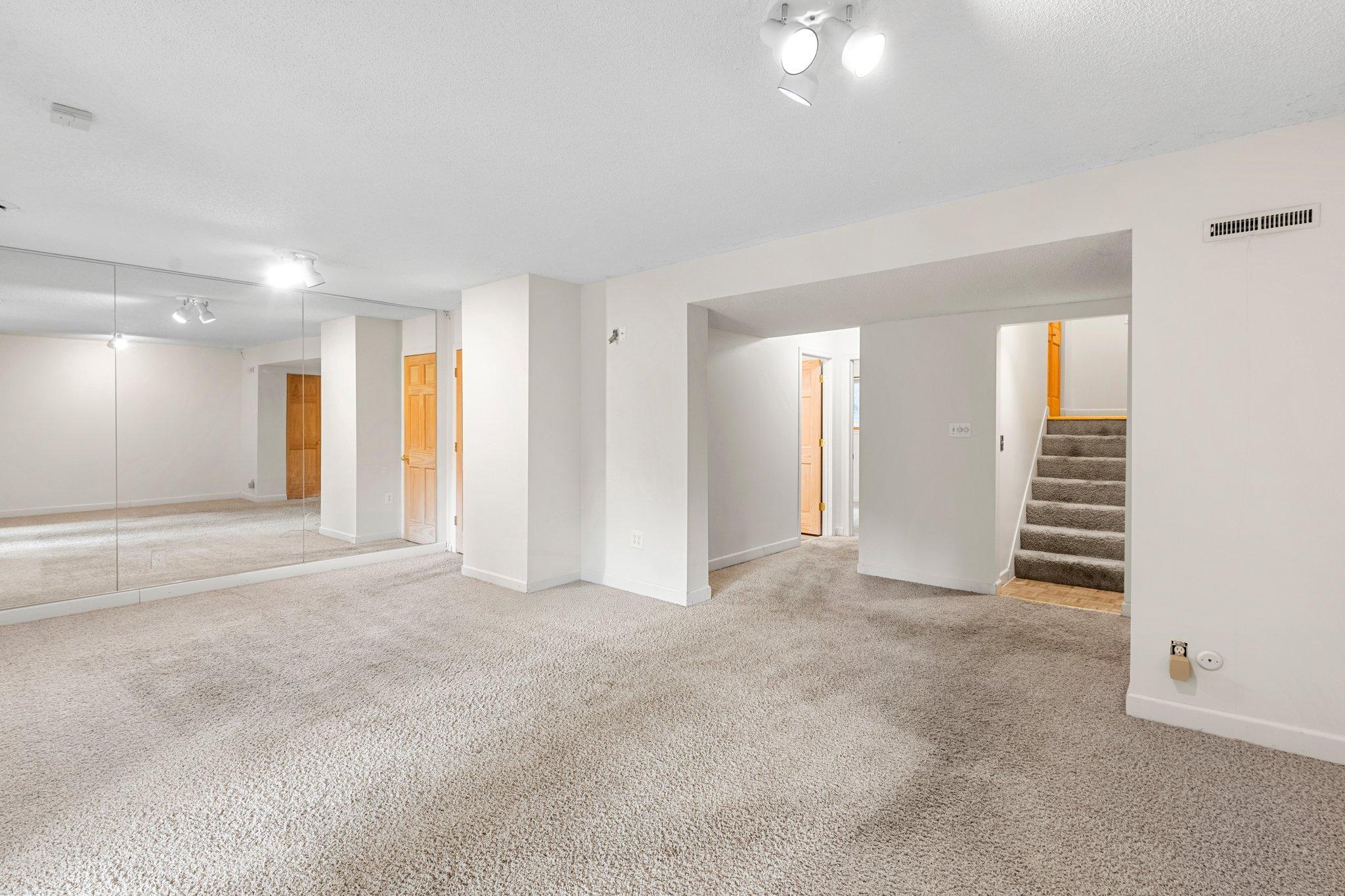 242 W Eagle Lake Drive