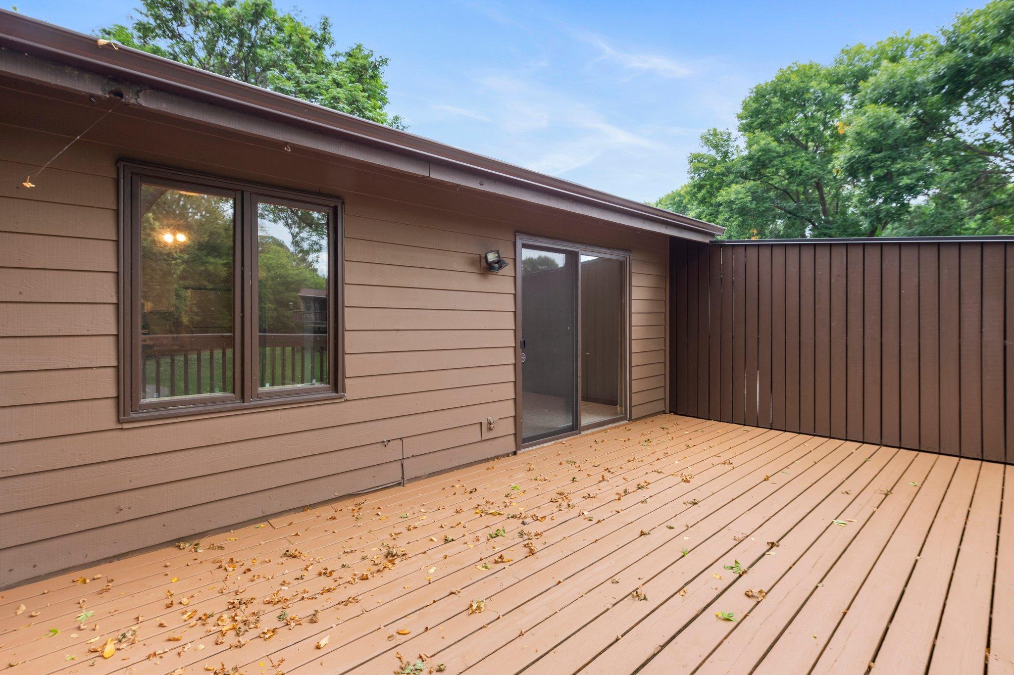 242 W Eagle Lake Drive