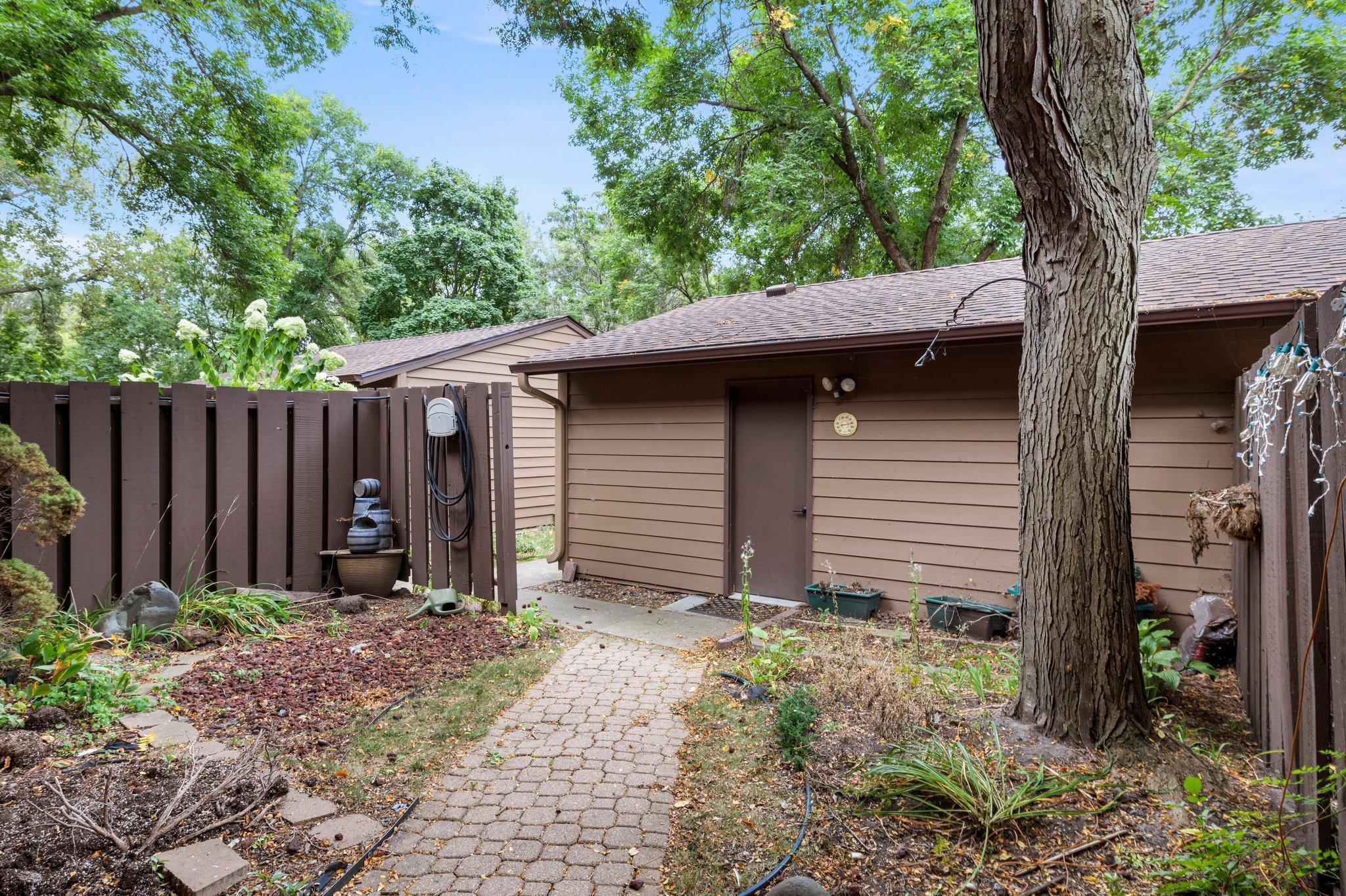 242 W Eagle Lake Drive