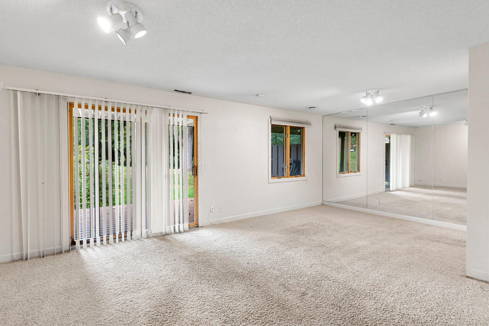 242 W Eagle Lake Drive