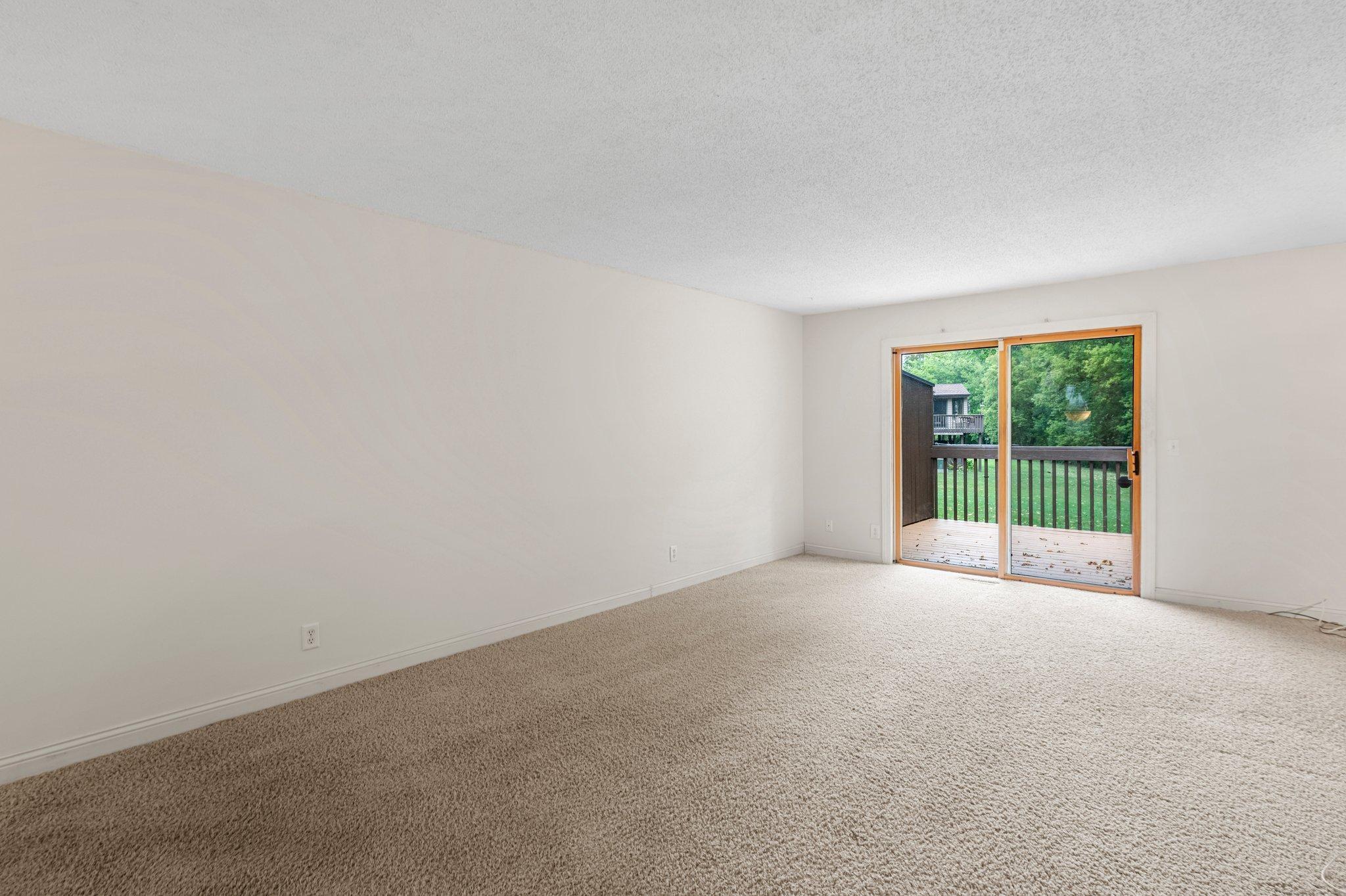 242 W Eagle Lake Drive