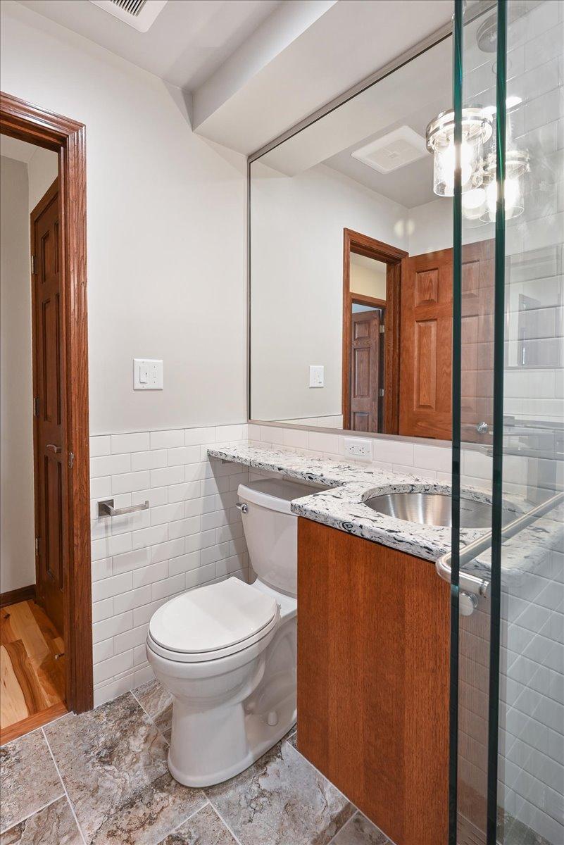 401 Ridgewood Avenue Unit: 204