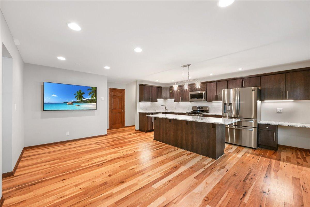 401 Ridgewood Avenue Unit: 204